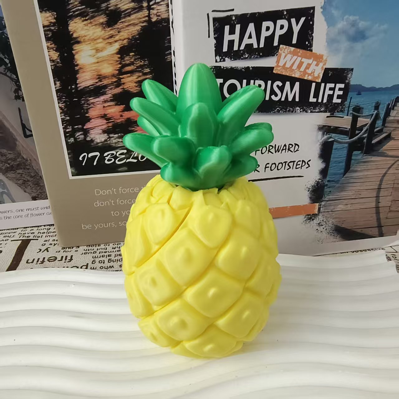 Creative 3D-printed desktop ornament: pineapple with three ways to play