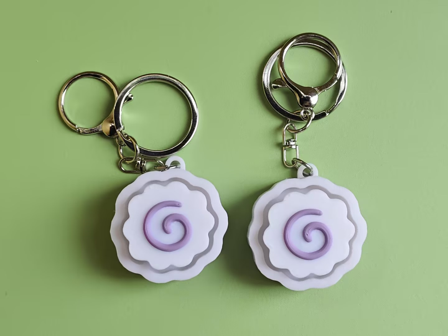 3D printed fish cake (narutomaki) push-toy keychain