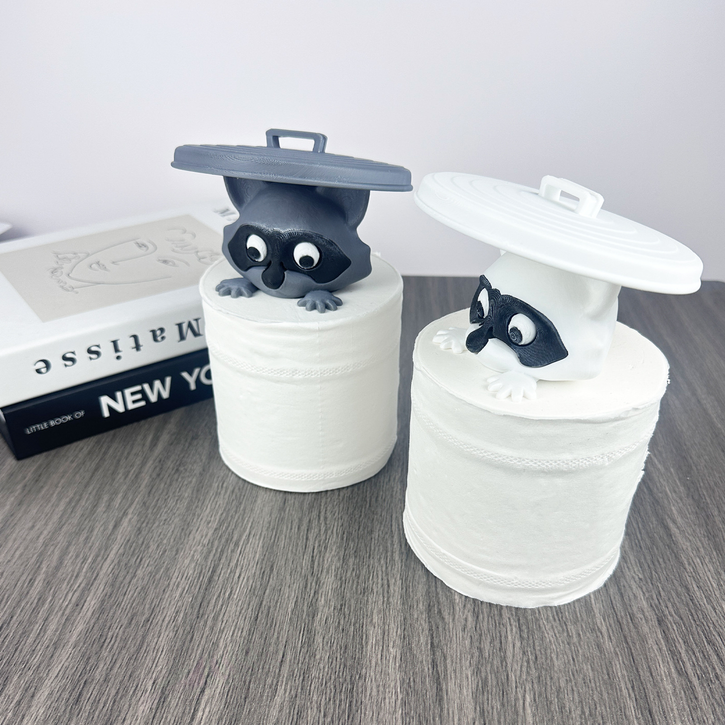 3D printed raccoon toilet paper holder / creative ornament