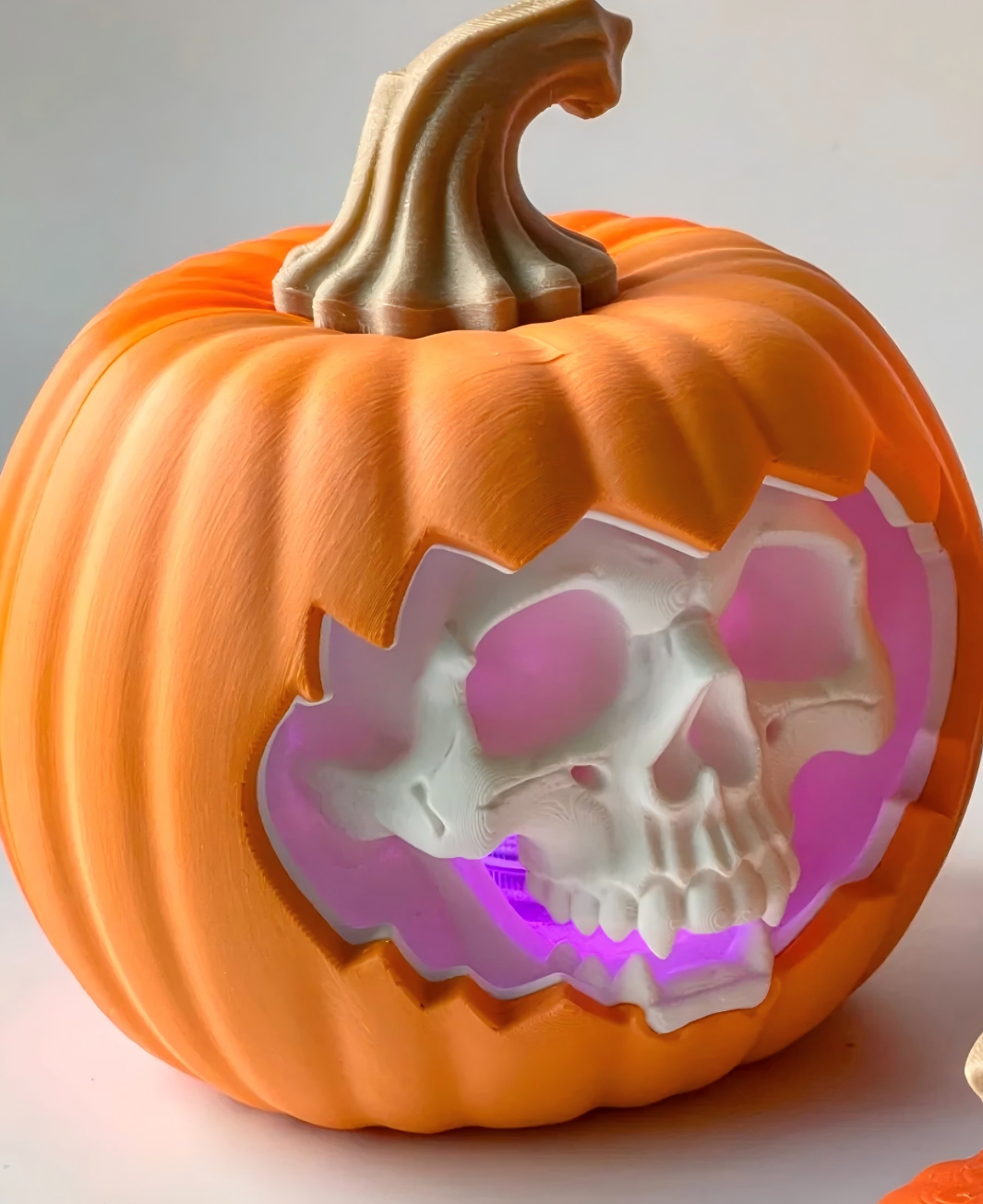 3D-Printed Pumpkin Skull Ornament
