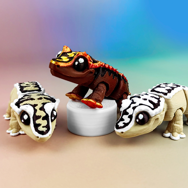 3D-printed mini crested gecko figurine