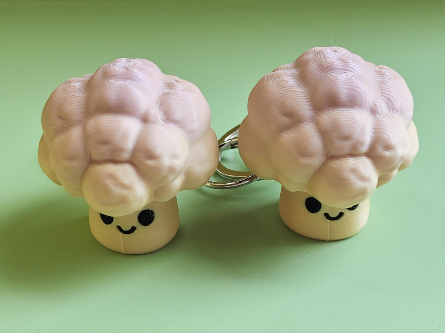 3D printed broccoli push-toy keychain