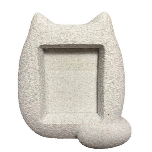 3D-printed cat-themed instant photo stand