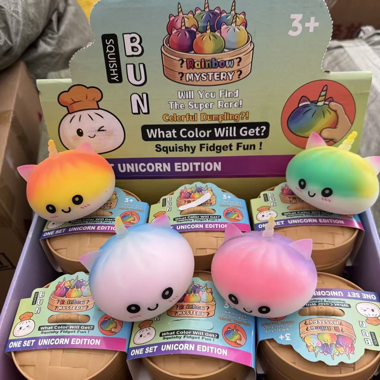 Unicorn-faced flour dumplings