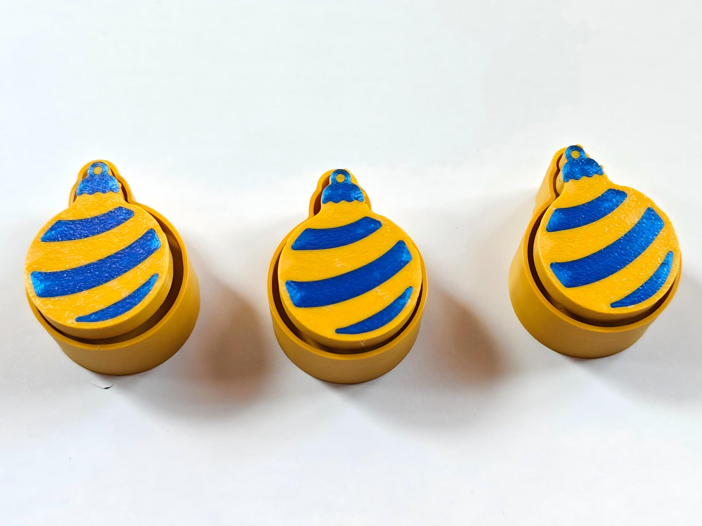 3D-printed gourd-shaped clicker Item